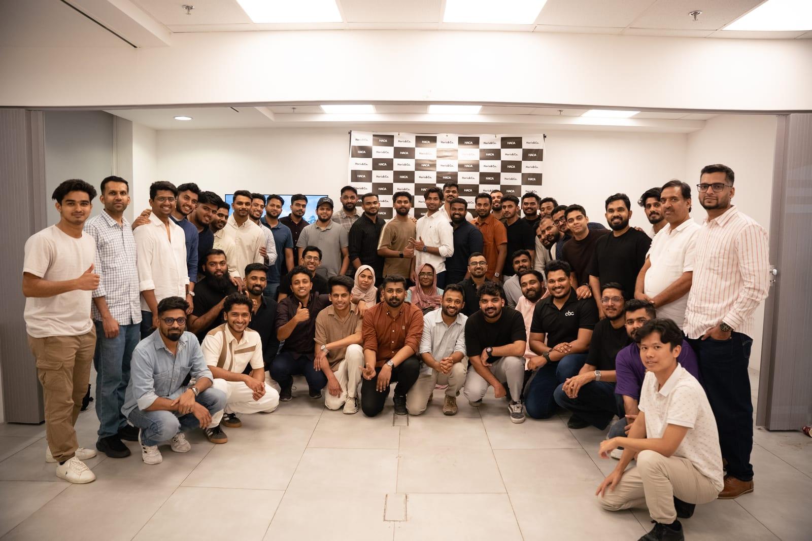 Dubai Meetup 2025: The first meetup outside Kerala. Fifty-odd Malayali sellers running stores from the UAE, in a room at Haris&Co.